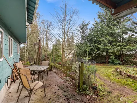 Exterior - 124 234th Pl SE, Bothell, WA 98021 photo 10 of 14