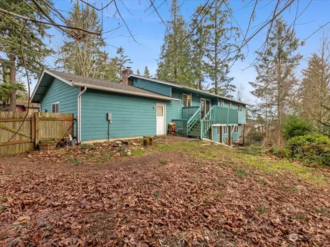 Exterior - 124 234th Pl SE, Bothell, WA 98021 photo 9 of 14