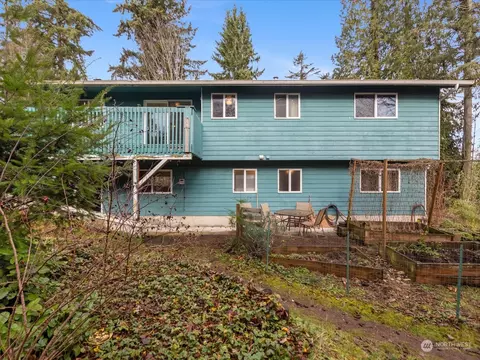 Exterior - 124 234th Pl SE, Bothell, WA 98021 photo 7 of 14