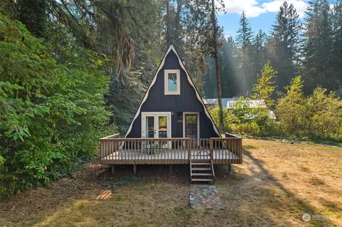 6972 Baker Cir, Glacier, WA 98244