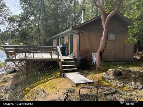 240 Old Midden Ln, Shaw Island, WA 98286