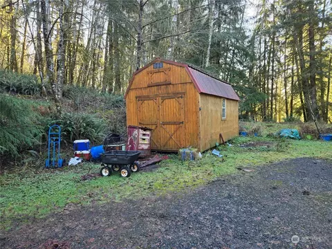 211 Lund Rd, Cosmopolis, WA 98537 photo 4