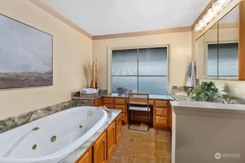 Bath - 718 Rucker Ave, Everett, WA 98201 photo 3 of 3