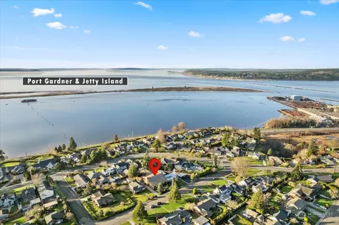 View/Area - 718 Rucker Ave, Everett, WA 98201 photo 3 of 5