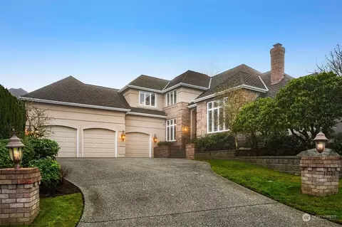 18301 NW Marseille Ct, Issaquah, WA 98027