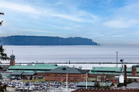 View/Area - 2219 Rucker Ave #202, Everett, WA 98201 photo 1 of 2