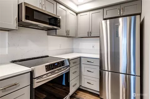 Kitchen - 2219 Rucker Ave #202, Everett, WA 98201 photo 3 of 3