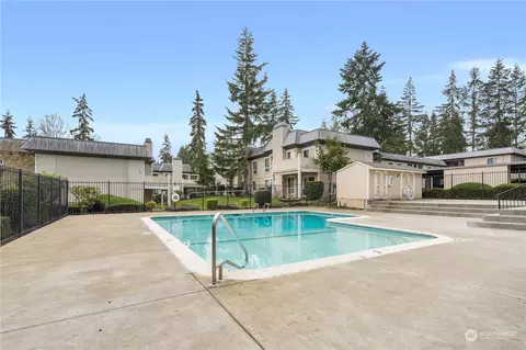 1620 103rd Ave NE #P7, Bellevue, WA 98004