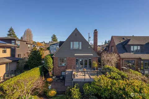 6220 37th Ave NW, Seattle, WA 98107