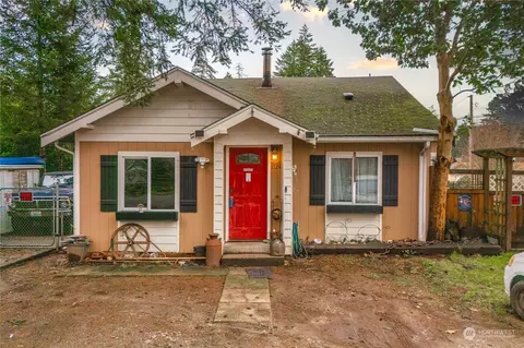 1124 S 7th St, Shelton, WA 98584