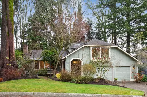 15922 SE 46th Pl, Bellevue, WA 98006