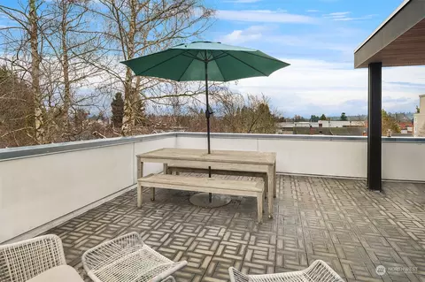 Exterior - 8029 Ashworth Ave N, Seattle, WA 98103 photo 3 of 4