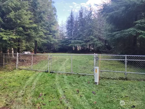 54 Robin Ln, Pacific Beach, WA 98571 photo 3