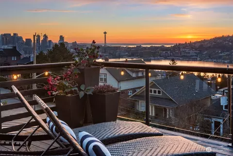 2220 Broadway E, Seattle, WA 98102