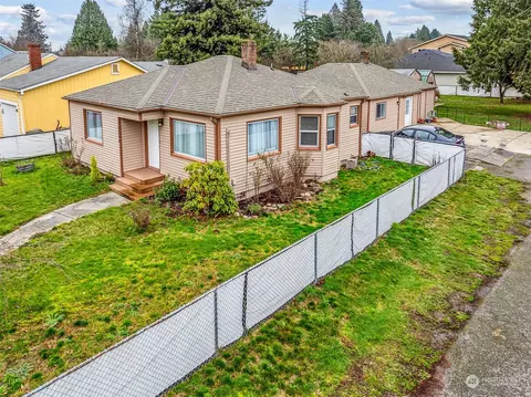 12209 A St, Tacoma, WA 98444