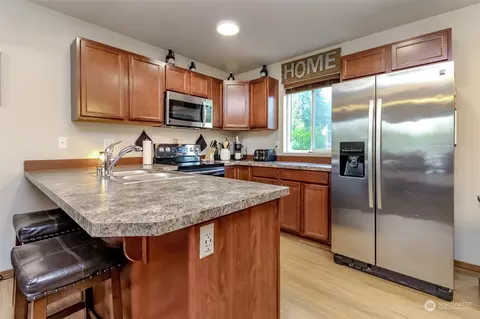 Kitchen - 25510 33rd Avenue Ct E, Spanaway, WA 98387 photo 2 of 5