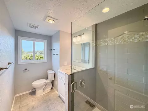 Bath - 280 Meadow Lark Ln, Sequim, WA 98382 photo 3 of 6