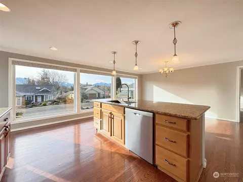 Kitchen - 280 Meadow Lark Ln, Sequim, WA 98382 photo 2 of 4