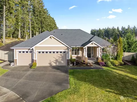 4406 Caddy Ln NE, Lacey, WA 98516