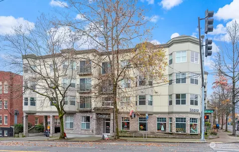 621 5th Ave N #206, Seattle, WA 98109