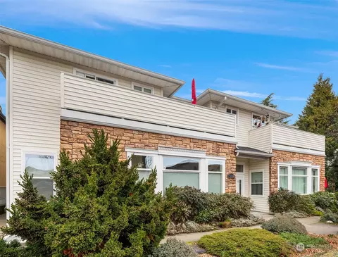 5122 S Mayflower St #203, Seattle, WA 98118