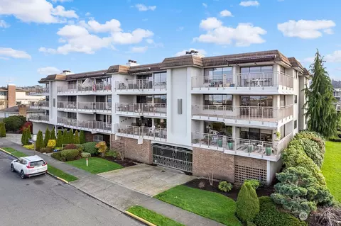 200 2nd Ave N #202, Edmonds, WA 98020