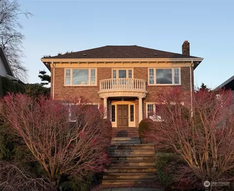 1918 Magnolia Blvd W, Seattle, WA 98199