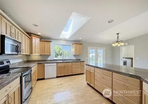 Kitchen - 41 Farm Pl, Sequim, WA 98382 photo 3 of 3