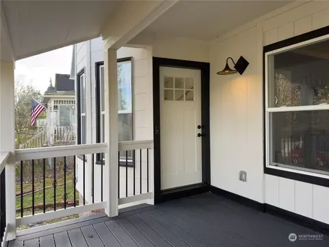 Exterior - 4810 S 3rd Ave, Everett, WA 98203 photo 3 of 4
