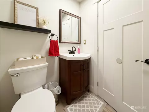 Bath - 4810 S 3rd Ave, Everett, WA 98203 photo 3 of 4