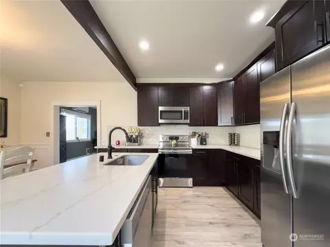 Kitchen - 4810 S 3rd Ave, Everett, WA 98203 photo 4 of 4