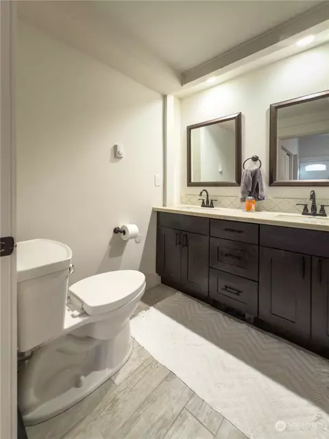 Bath - 4810 S 3rd Ave, Everett, WA 98203 photo 1 of 4