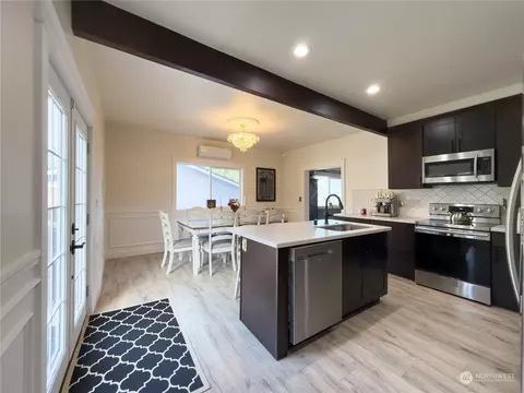 Kitchen - 4810 S 3rd Ave, Everett, WA 98203 photo 2 of 4