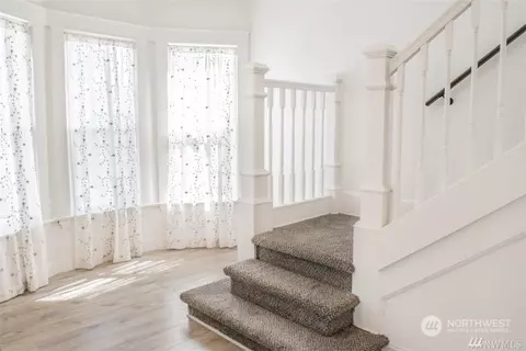 Entry Way - 4810 S 3rd Ave, Everett, WA 98203 photo 1 of 3