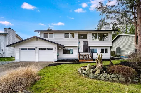 3709 W 3rd St, Anacortes, WA 98221