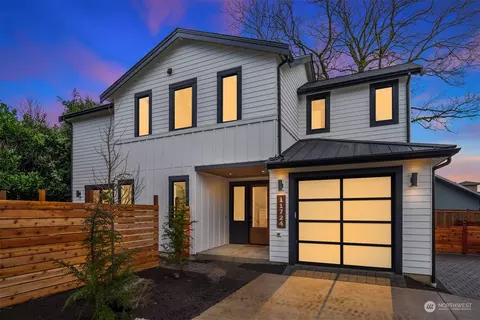 11724 82nd Ave NE #D, Kirkland, WA 98034