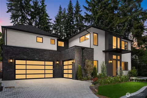 1588 102nd Ave NE, Bellevue, WA 98004