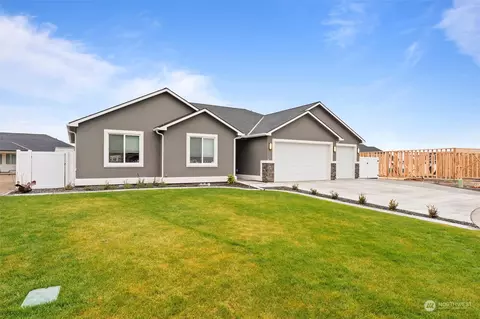 Exterior - 1112 E Cascade, Othello, WA 99344 photo 6 of 6