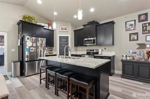 Kitchen - 1112 E Cascade, Othello, WA 99344 photo 5 of 5