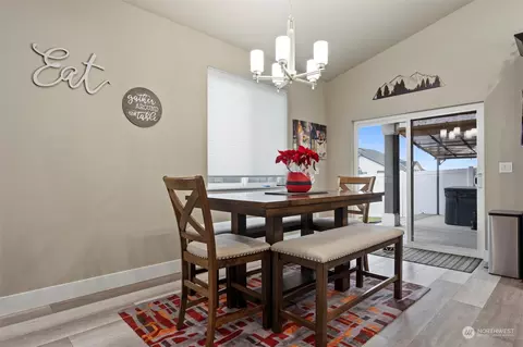 Dining - 1112 E Cascade, Othello, WA 99344 photo 2 of 2