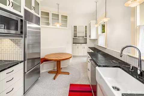 Kitchen - 3700 E Union St, Seattle, WA 98122 photo 4 of 5