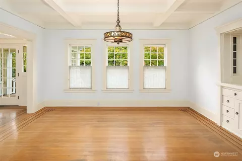 Living - 3700 E Union St, Seattle, WA 98122 photo 1 of 3