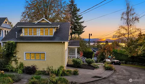 Exterior - 3700 E Union St, Seattle, WA 98122 photo 4 of 6