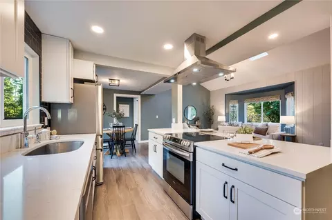 Kitchen - 23032 19th Ave SE, Bothell, WA 98021 photo 3 of 5