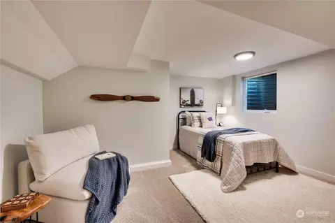 Bedroom - 23032 19th Ave SE, Bothell, WA 98021 photo 3 of 3