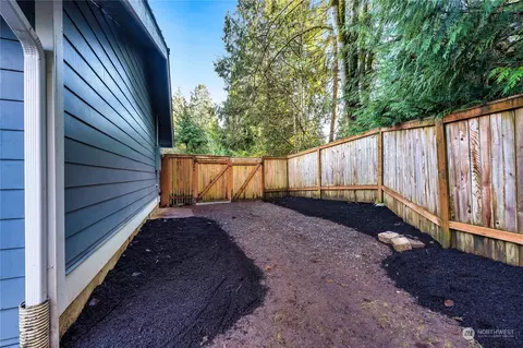 Exterior - 23032 19th Ave SE, Bothell, WA 98021 photo 7 of 7