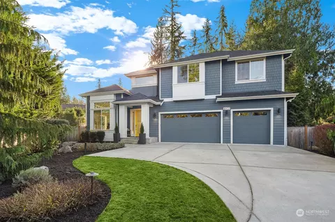 18407 NE 27th Way, Redmond, WA 98052