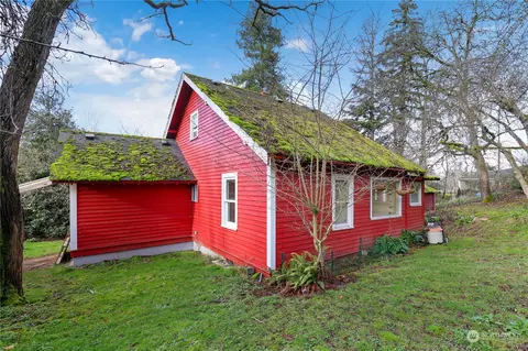 Exterior - 803 Stevens St, Steilacoom, WA 98388 photo 5 of 10