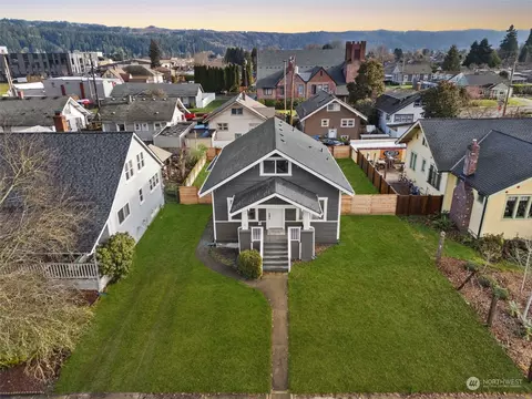 View/Area - 907 Sumner Ave, Sumner, WA 98390 photo 1 of 6