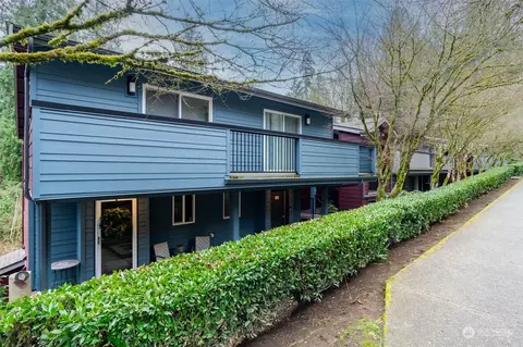 15533 Waynita Way NE #A207, Bothell, WA 98011
